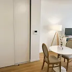 Résidence De *